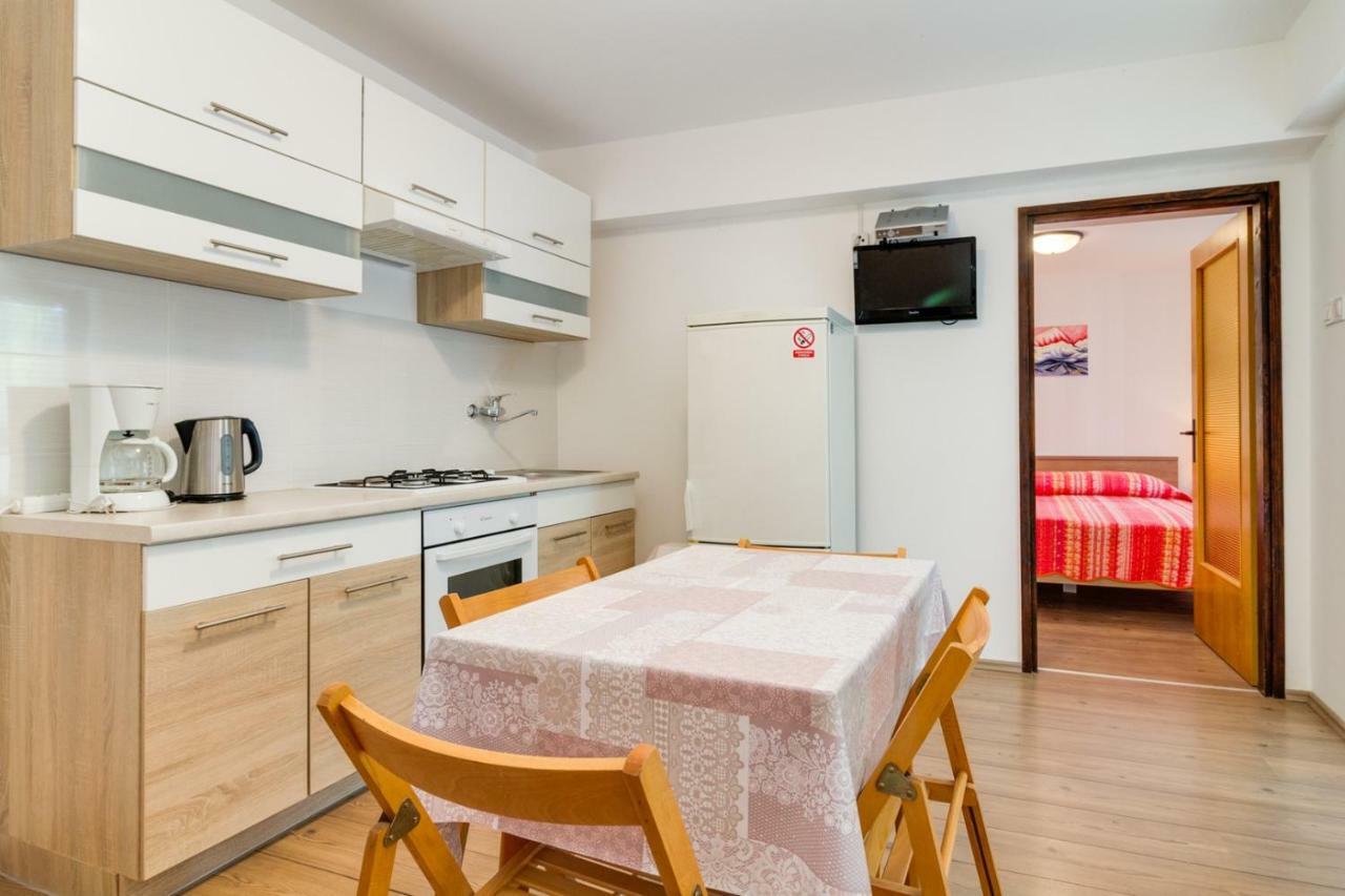 Apartments Perka Near Beach プーラ エクステリア 写真