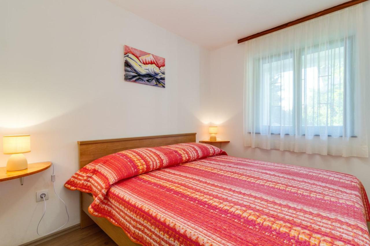 Apartments Perka Near Beach プーラ エクステリア 写真