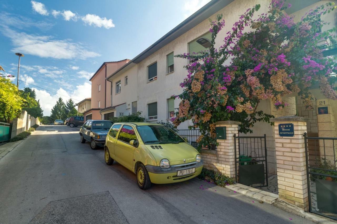 Apartments Perka Near Beach プーラ エクステリア 写真