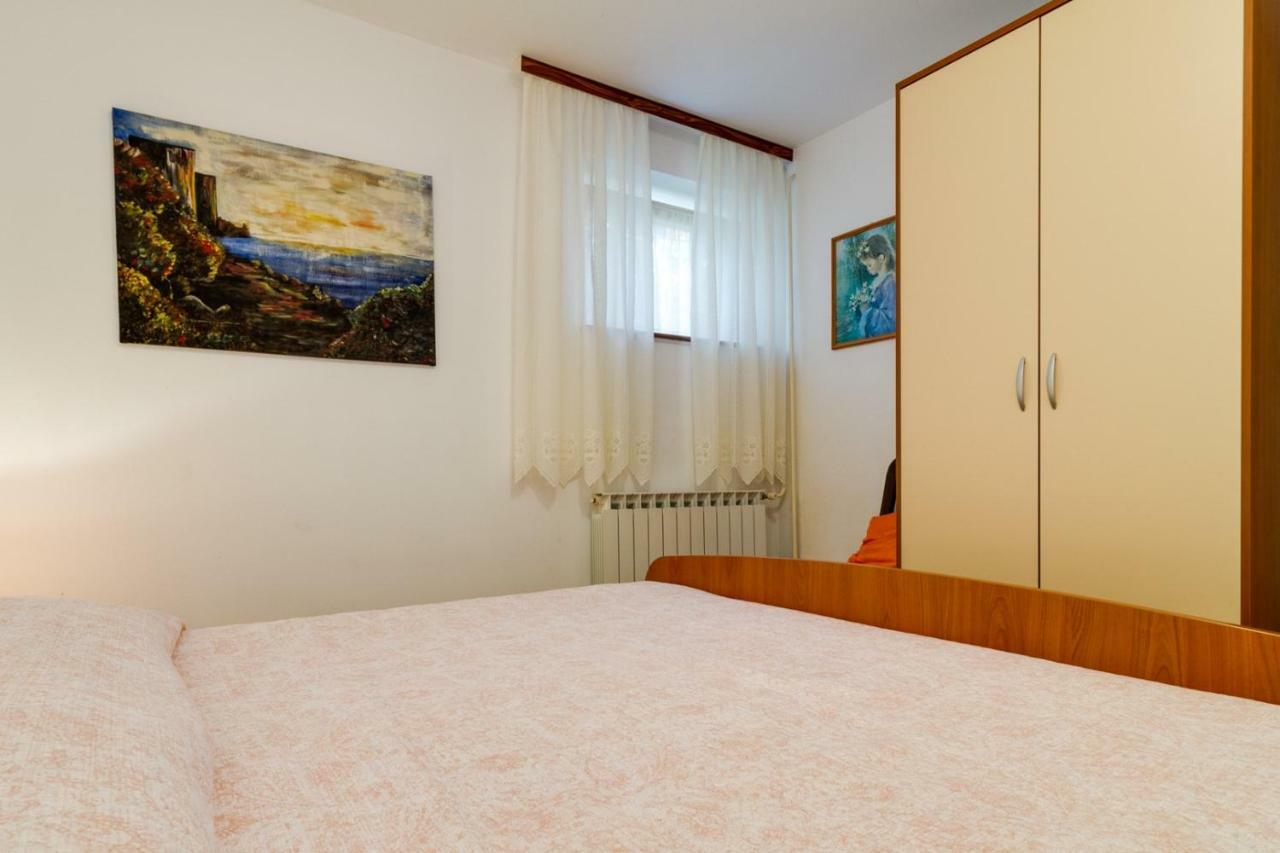Apartments Perka Near Beach プーラ エクステリア 写真