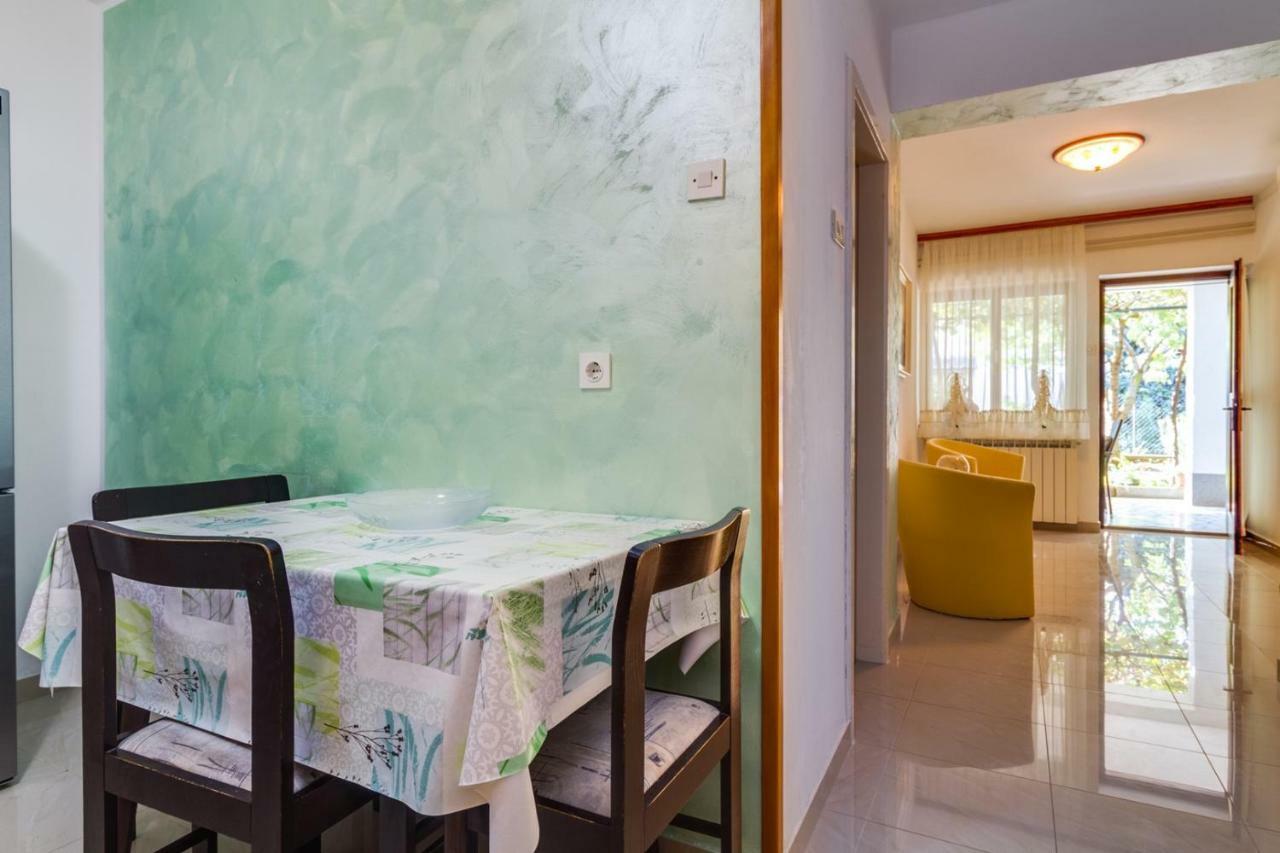 Apartments Perka Near Beach プーラ エクステリア 写真